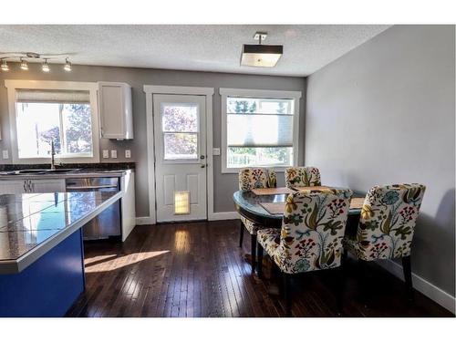 9035 67 Avenue, Grande Prairie, AB - Indoor Photo Showing Dining Room