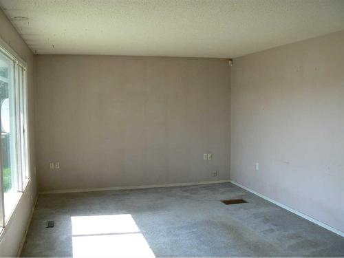 4612 58 Avenue, High Prairie, AB - Indoor Photo Showing Other Room