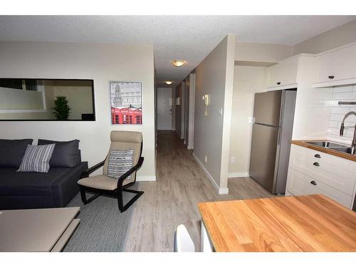 A5-9503 88 Avenue, Peace River, AB - Indoor