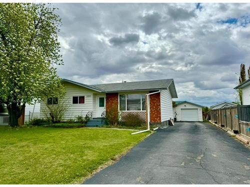 11313 106 Avenue, Fairview, AB - Outdoor