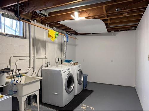 11313 106 Avenue, Fairview, AB - Indoor Photo Showing Laundry Room