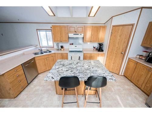 55046 725 Township, Rural Grande Prairie No. 1, County Of, AB - Indoor Photo Showing Kitchen With Double Sink