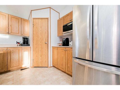 55046 725 Township, Rural Grande Prairie No. 1, County Of, AB - Indoor Photo Showing Kitchen