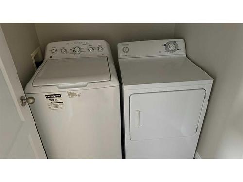 10354 70 Avenue, Grande Prairie, AB - Indoor Photo Showing Laundry Room