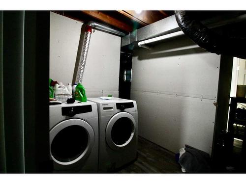 4801 47 Street, Fort Vermilion, AB - Indoor Photo Showing Laundry Room