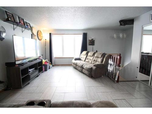 4801 47 Street, Fort Vermilion, AB - Indoor