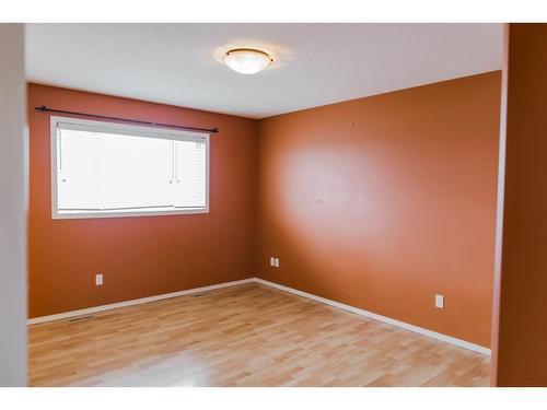 42 Pinnacle Street, Grande Prairie, AB - Indoor Photo Showing Other Room