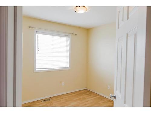 42 Pinnacle Street, Grande Prairie, AB - Indoor Photo Showing Other Room