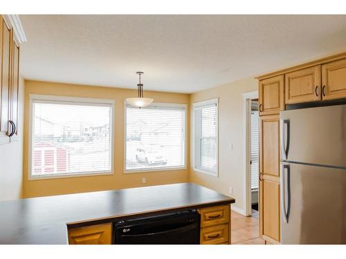 42 Pinnacle Street, Grande Prairie, AB - Indoor Photo Showing Kitchen