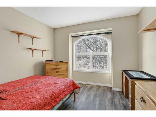 12309 Crystal Lake Drive, Grande Prairie, AB - Indoor Photo Showing Bedroom