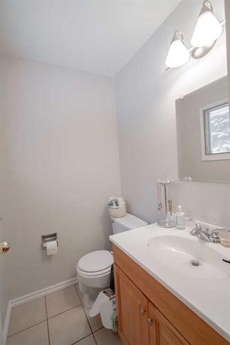 11513-103 Street, Peace River, AB - Indoor Photo Showing Bathroom