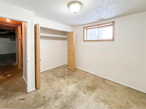 4945 60 Avenue, High Prairie, AB - Indoor Photo Showing Other Room