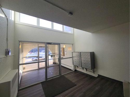 211-7801 98 Street, Peace River, AB -  Photo Showing Other Room