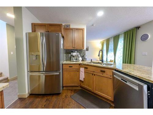 11105 60 Avenue, Grande Prairie, AB - Indoor Photo Showing Kitchen With Double Sink