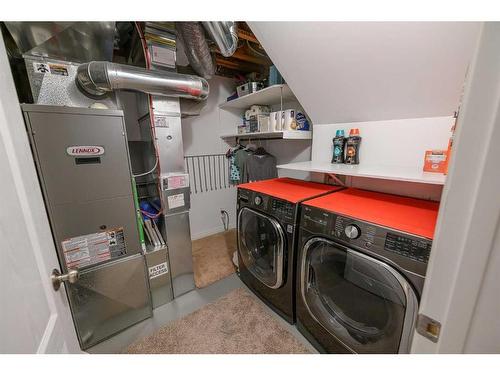 11105 60 Avenue, Grande Prairie, AB - Indoor Photo Showing Laundry Room