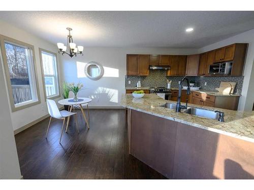 11105 60 Avenue, Grande Prairie, AB - Indoor Photo Showing Living Room