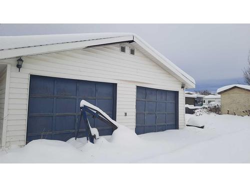 9908 94 Avenue, Wembley, AB - Outdoor With Exterior