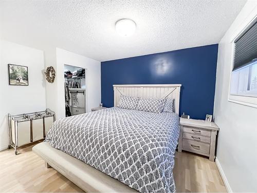 9209 101 Avenue, Sexsmith, AB - Indoor Photo Showing Bedroom