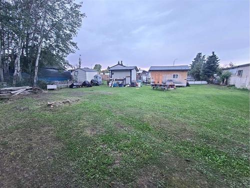 5533 And 5531 51 Street, Berwyn, AB - Outdoor