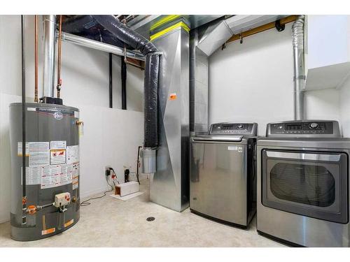 10505 119 Avenue, Grande Prairie, AB - Indoor Photo Showing Laundry Room