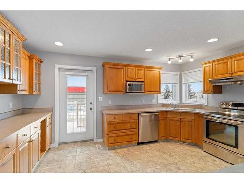 10505 119 Avenue, Grande Prairie, AB - Indoor Photo Showing Kitchen