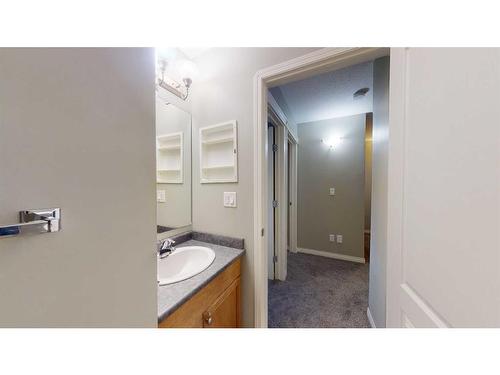 134-9105 91 Street, Grande Prairie, AB - Indoor Photo Showing Bathroom