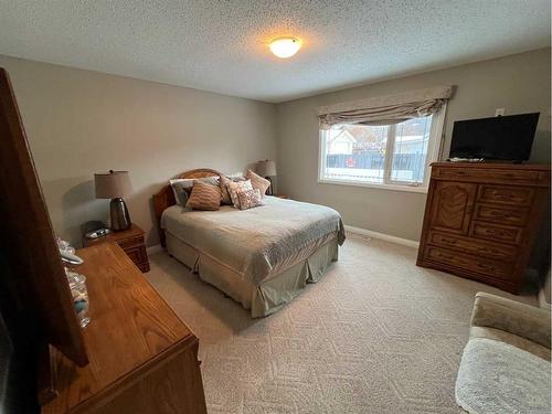 7909 94 Street, Peace River, AB - Indoor Photo Showing Bedroom