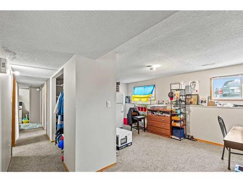 7702 Poplar Drive, Grande Prairie, AB - Indoor