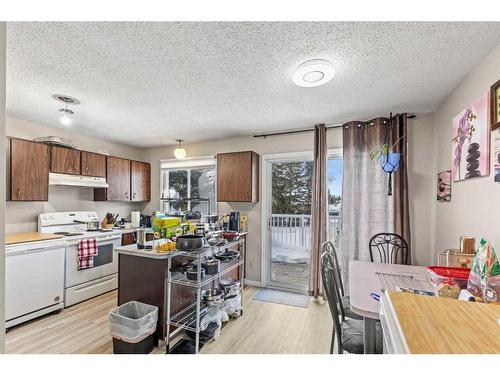 7702 Poplar Drive, Grande Prairie, AB - Indoor