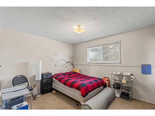 7702 Poplar Drive, Grande Prairie, AB - Indoor Photo Showing Bedroom