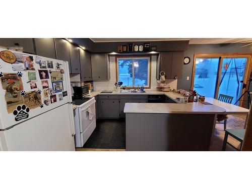 79220 2 Highway, Rural Smoky River No. 130, M.D. Of, AB - Indoor Photo Showing Kitchen