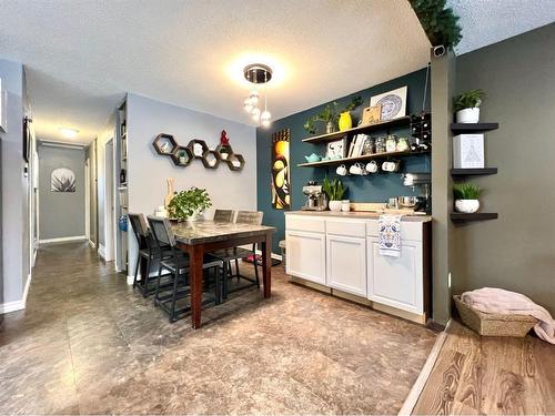 9652 82 Avenue, Grande Prairie, AB - Indoor Photo Showing Dining Room