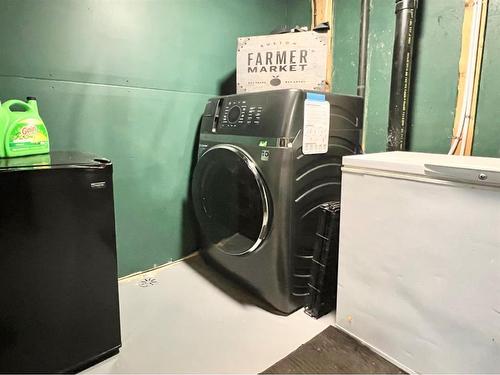 9652 82 Avenue, Grande Prairie, AB - Indoor Photo Showing Laundry Room