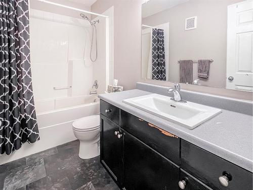 10522 72 Avenue, Grande Prairie, AB - Indoor Photo Showing Bathroom