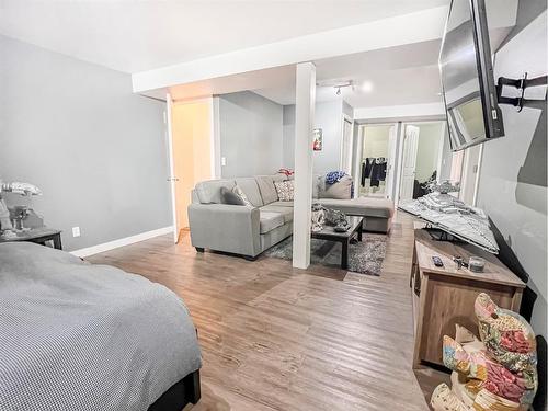 10522 72 Avenue, Grande Prairie, AB - Indoor Photo Showing Bedroom