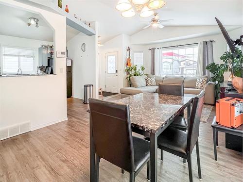 10522 72 Avenue, Grande Prairie, AB - Indoor Photo Showing Dining Room