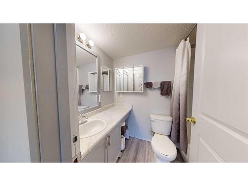 106-9700 92 Avenue, Grande Prairie, AB - Indoor Photo Showing Bathroom