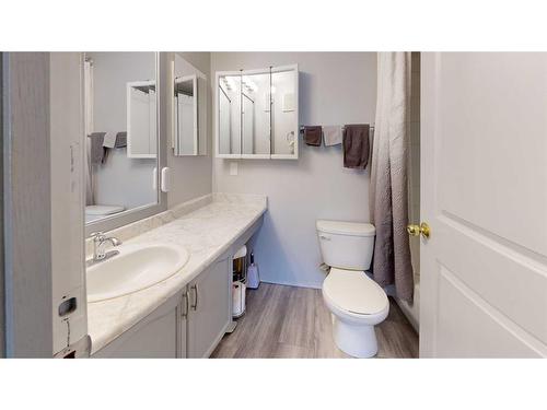 106-9700 92 Avenue, Grande Prairie, AB - Indoor Photo Showing Bathroom