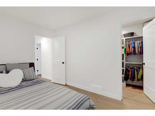 57-704010 Range Road 64, Rural Grande Prairie No. 1, County Of, AB - Indoor Photo Showing Bedroom