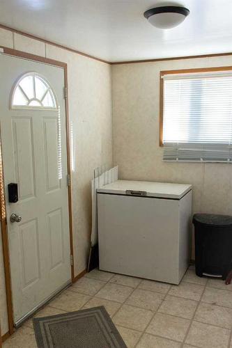 409 Silver Pointe Drive, Rural Grande Prairie No. 1, County Of, AB - Indoor Photo Showing Laundry Room