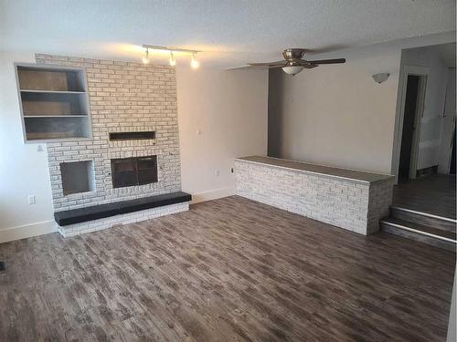 5401 53 Street, Berwyn, AB - Indoor With Fireplace