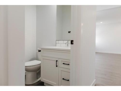 10214B 148 Avenue, Rural Grande Prairie No. 1, County Of, AB - Indoor Photo Showing Bathroom