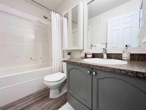 11509 78 Avenue, Grande Prairie, AB - Indoor Photo Showing Bathroom