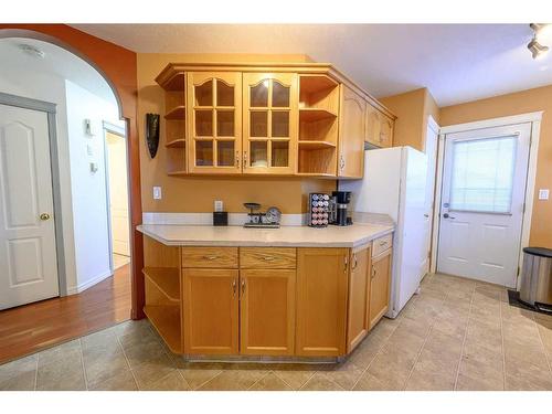 11918 105 Street, Grande Prairie, AB - Indoor Photo Showing Kitchen