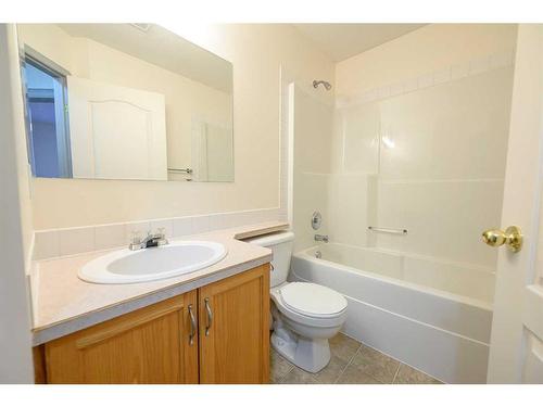 11918 105 Street, Grande Prairie, AB - Indoor Photo Showing Bathroom