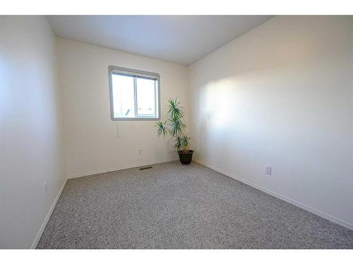 11918 105 Street, Grande Prairie, AB - Indoor Photo Showing Other Room