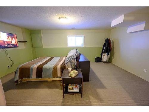 11918 105 Street, Grande Prairie, AB - Indoor Photo Showing Bedroom