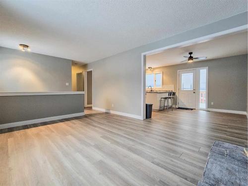 10710 104Th Avenue, Grande Cache, AB - Indoor Photo Showing Living Room