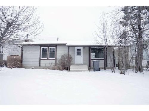 7414 98A St, Peace River, AB - Outdoor