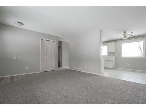 7414 98A St, Peace River, AB - Indoor Photo Showing Other Room